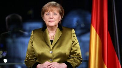 Compact-Magazin erklärt: „So kann man Merkel wegen Hochverrat anzeigen“