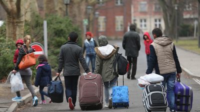 Politologe: Zuwanderung auf Kosten der Steuerzahler ist objektiv ungerecht