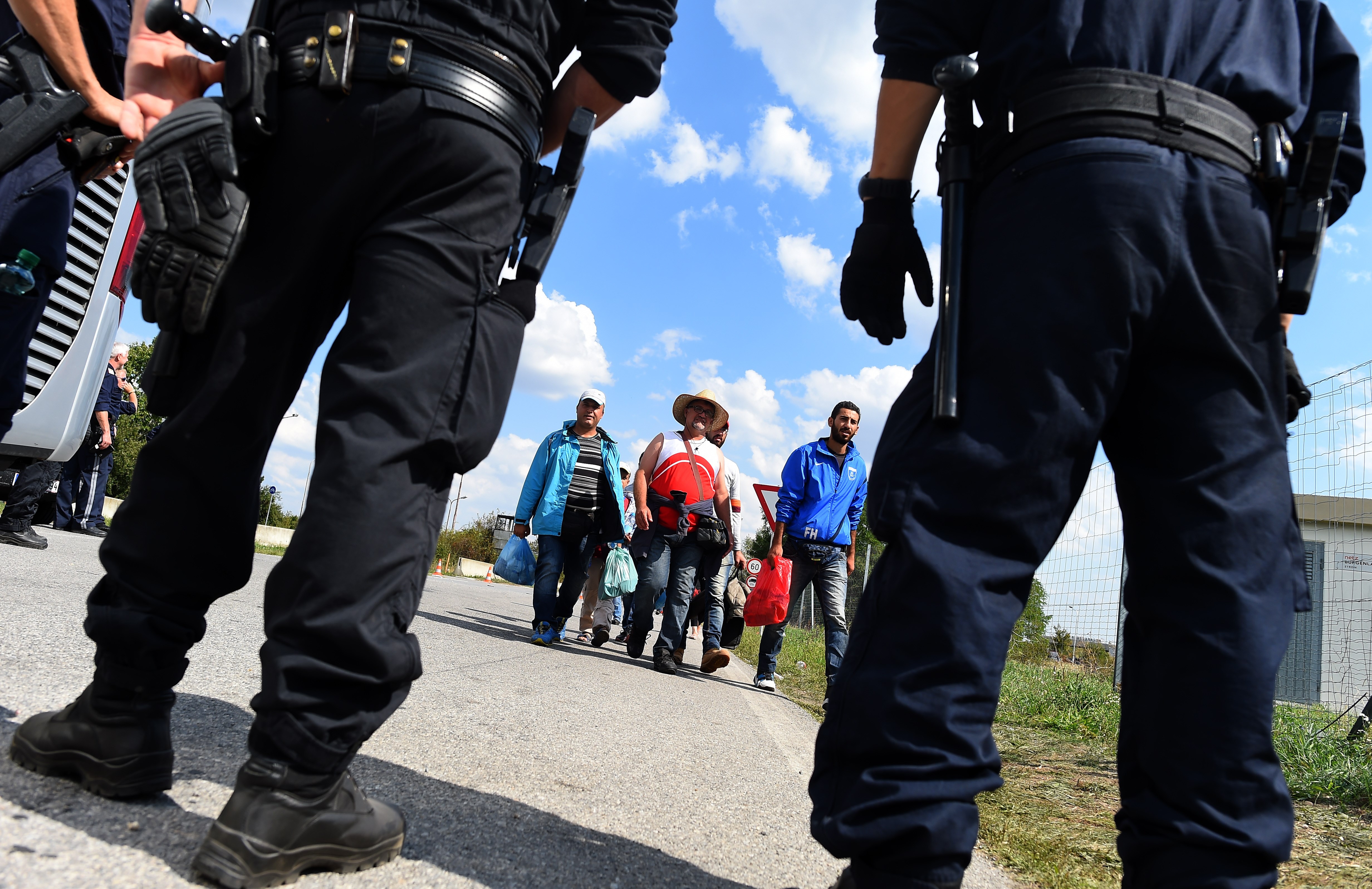 Erste Dienstverweigerer: Österreichs Polizei kurz vorm Streik!