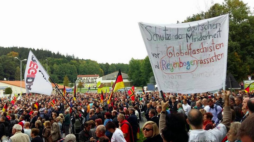 Menschenkette „Lebende Grenze“ in Sebnitz im Live Ticker: 2500 Teilnehmer laut MDR