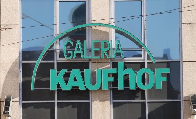 Messer-Attacke in Kölner Kaufhof: Kunde sticht Verkäufer nieder
