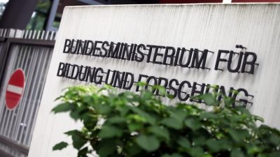 SPD drängt auf Kurswechsel in Bildungspolitik