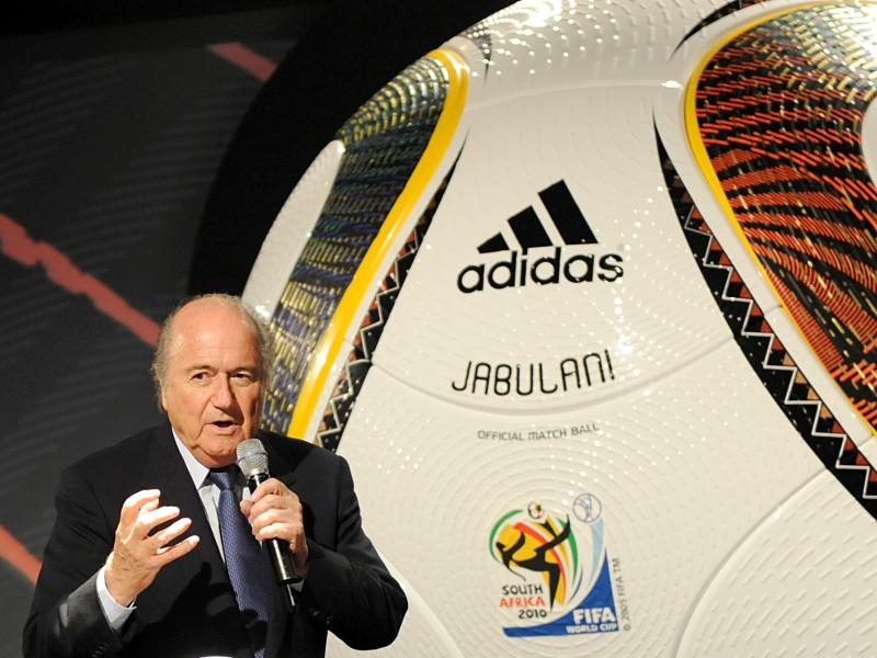 Adidas für FIFA-Reform, kein sofortiger Blatter-Rücktritt