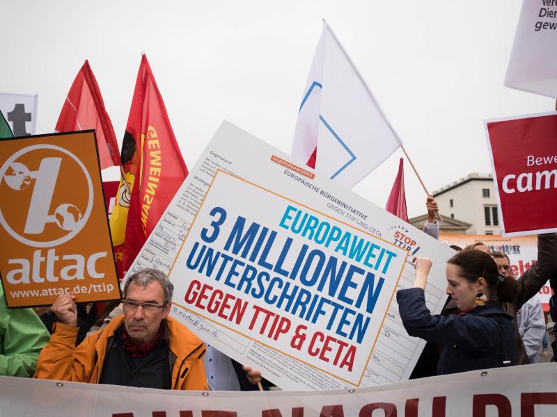Drei Millionen Unterschriften gegen TTIP