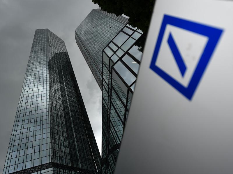 Deutsche Bank kündigt Rekordverlust an
