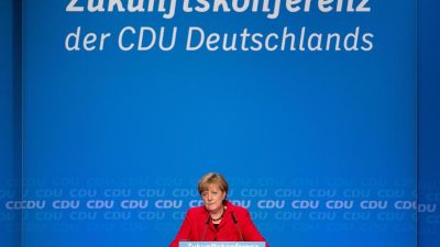 Merkel verteidigt Asyl-Kurs vor der Parteibasis