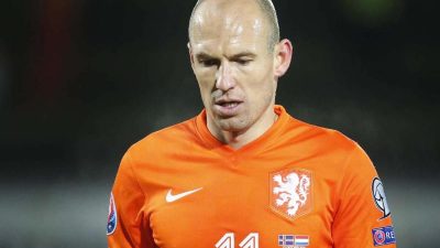 Robben kann nur noch beten: Oranje muss auf Island hoffen