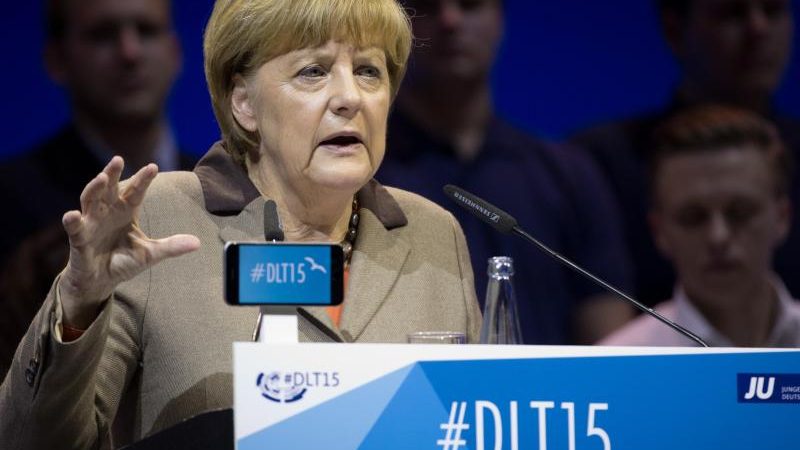 Merkel für schnellere Abschiebung abgelehnter Asylbewerber