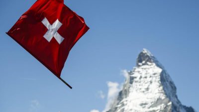 Schweizer wählen heute neues Parlament – Rechtes Lager laut Umfragen vorn