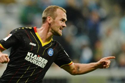 Fehlstart für Möhlmann: München verliert gegen Karlsruhe