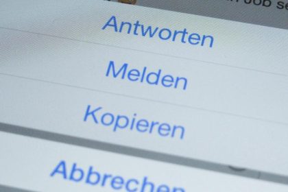 Anwalt: Facebook muss sich an deutsches Recht halten