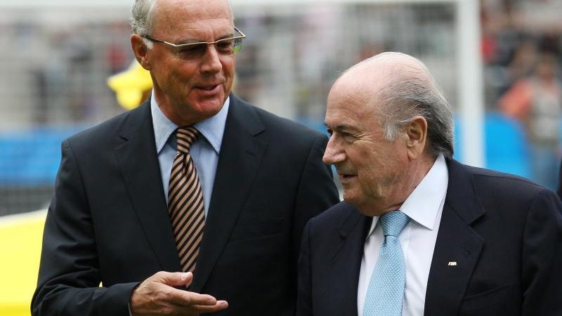 Beckenbauer gesteht in Affäre um WM 2006 Fehler ein