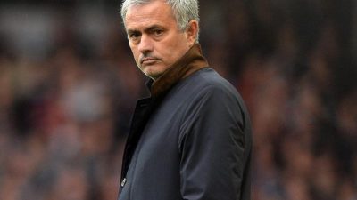 Startrainer Mourinho erneut bestraft