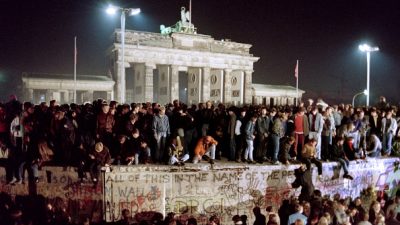 Walter Kohl fordert Staatsakt für verstorbenen Altkanzler am Brandenburger Tor