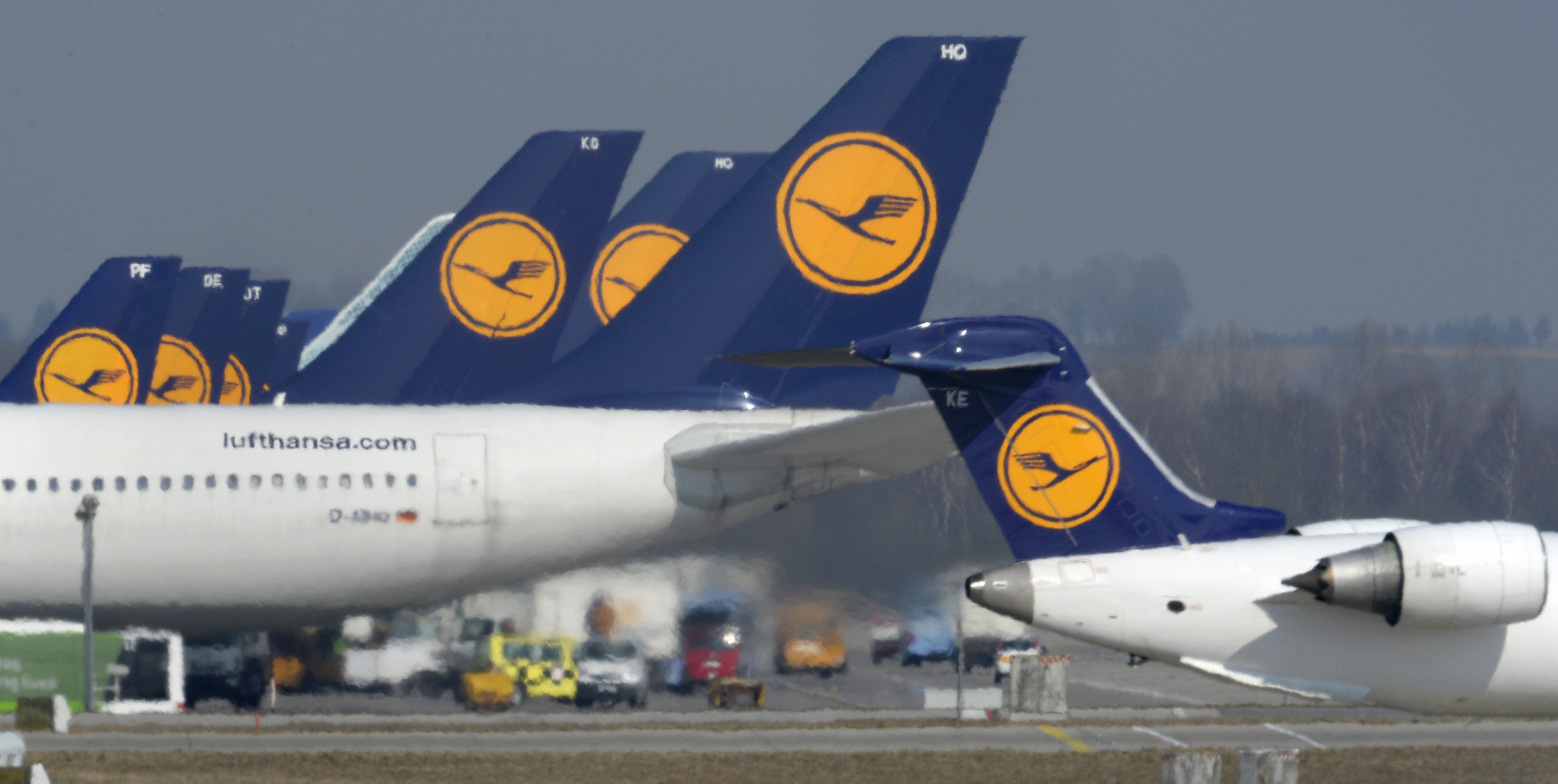 Lufthansa-Flugbegleiter streiken in Frankfurt und Düsseldorf