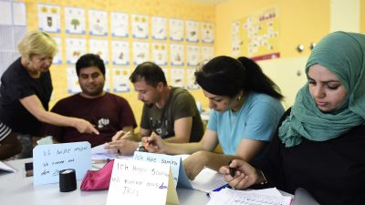 Lehrerverband: Wie warnen wir deutsche Schülerinnen vor muslimischen Männern?