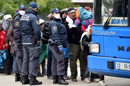 Fahrer der Asyl-Busse packen aus: „Wir fahren todmüde und werden ständig bedroht“