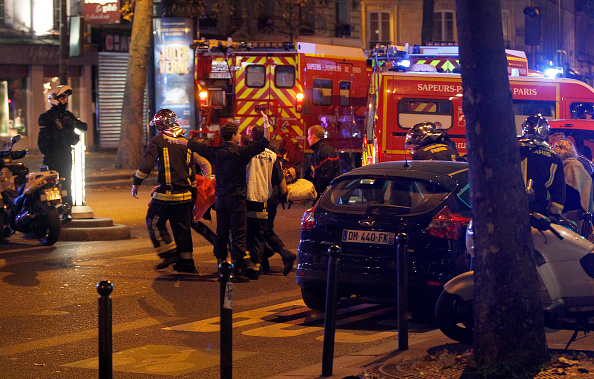 Live-Ticker Terroranschläge in Paris: Mutmaßlicher Attentäter identifiziert – hat französisches Pass