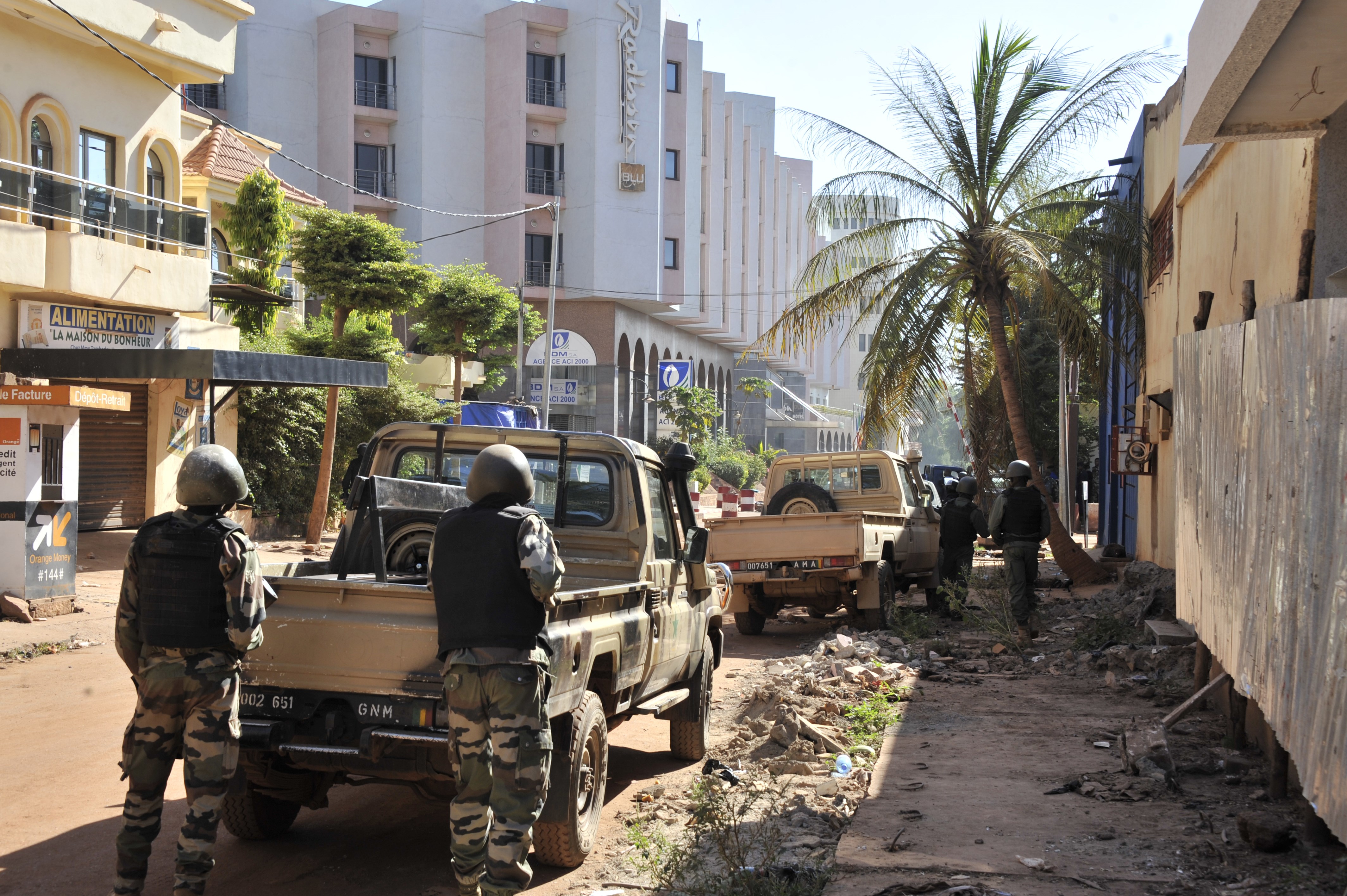 Live-Ticker Geiselnahme in Mali: 18:02 wurde das Hotel gestürmt und die Aktion beendet
