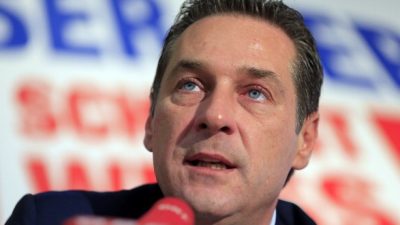 FPÖ-Chef Strache fordert: Sozialleistungen nur für Österreicher