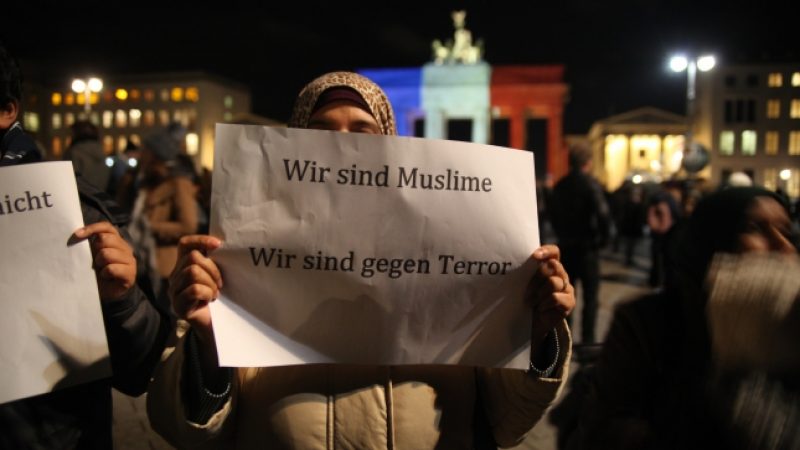 Zentralrat der Muslime: Flüchtlinge tragen nicht den Terror in sich