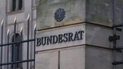 Union will Transitzonen-Gesetz ohne Zustimmung des Bundesrats