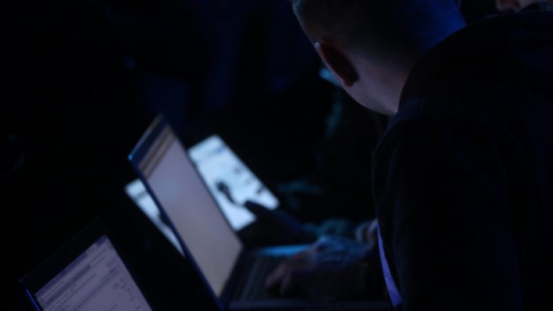 Kampf gegen Terror: Strobl für stärkere Geheimdienst-Kontrollen im Internet