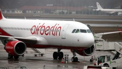 Wegen Streiks: Air Berlin hilft Lufthansa mit Flugzeugen aus