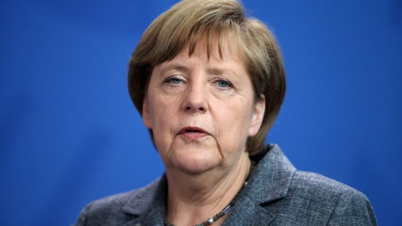 Nach Wahlen in der Türkei: Merkel telefoniert mit Davutoglu