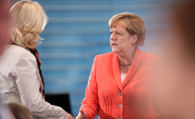 Schwesig und Merkel streiten sich um EU-Frauenquote