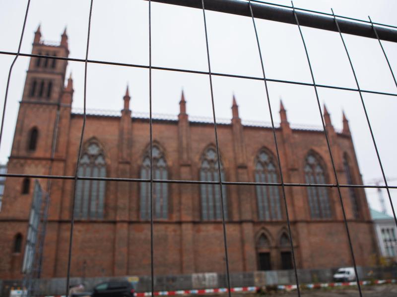 Berlin-Mitte: Schinkel-Kirche durch Luxuswohnungen in Gefahr