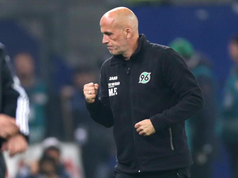 Coach Frontzeck stemmt sich mit Hannover gegen Misserfolg
