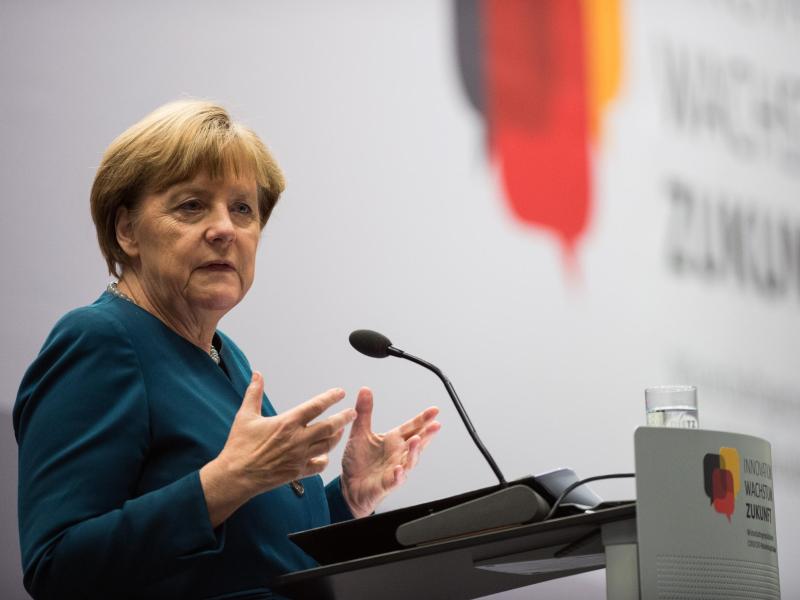 Merkel: Balance zwischen Datenschutz und Datennutzung nötig