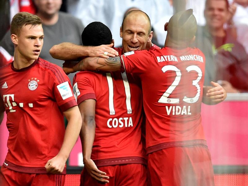 Bayern feiern lockeres 4:0 gegen VfB – Badstuber-Comeback