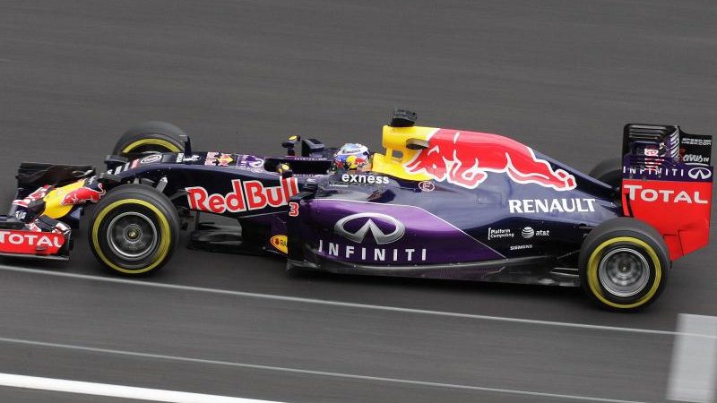Red Bull in Motorenfrage in Bedrängnis