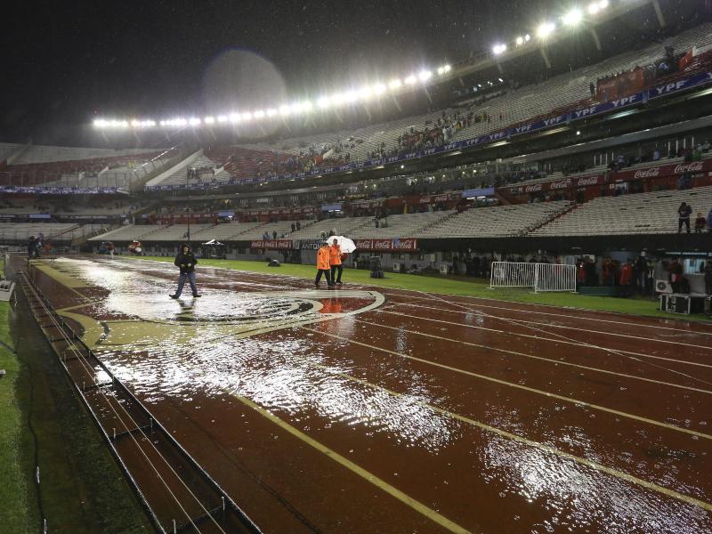 Regen stoppt Klassiker Argentinien gegen Brasilien