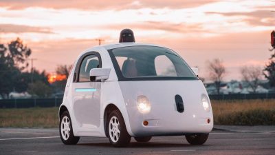 Roboter-Auto von Google für zu langsames Fahren gestoppt
