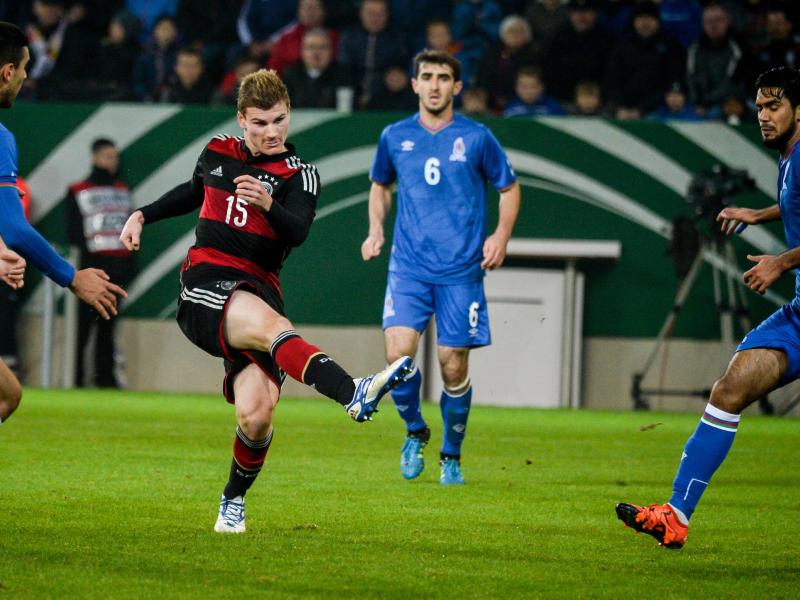 Deutsche U21-Fußballer auf-Kurs: 3:1 gegen Aserbaidschan
