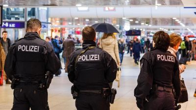 Polizei verstärkt vor Länderspiel Präsenz in Hannover