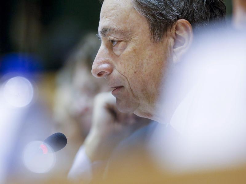 Draghi: EZB bereit zu weiteren Schritten gegen Mini-Inflation