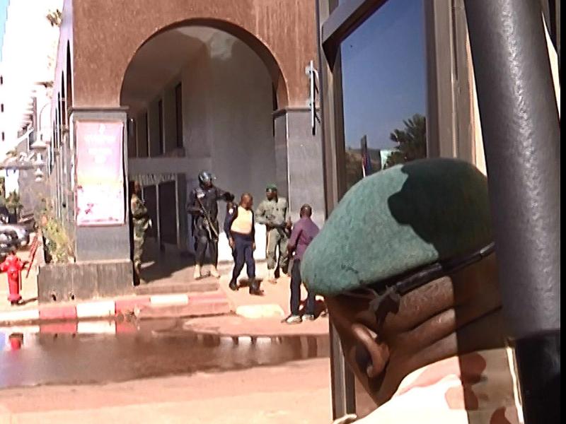 Mali: Islamisten-Angriff auf Ferienanlage – Ziel waren westliche Touristen – Geiseln gerettet, vier Terroristen tot