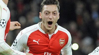 Özil hält Arsenal auf Kurs – Barca-Gala gegen Rom