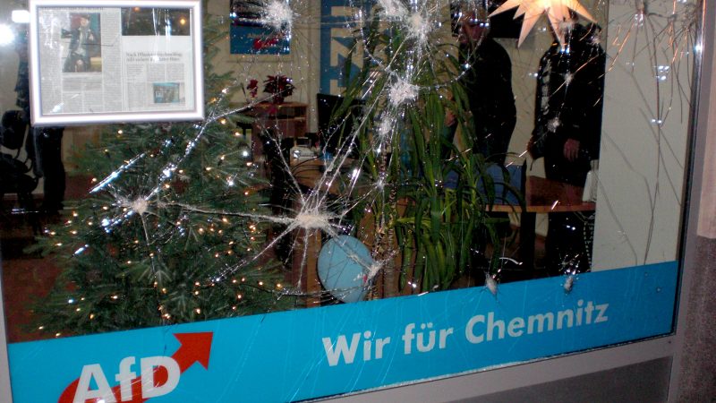 Politiker entsetzt: Sprengstoffanschlag auf AfD-Büro in Chemnitz