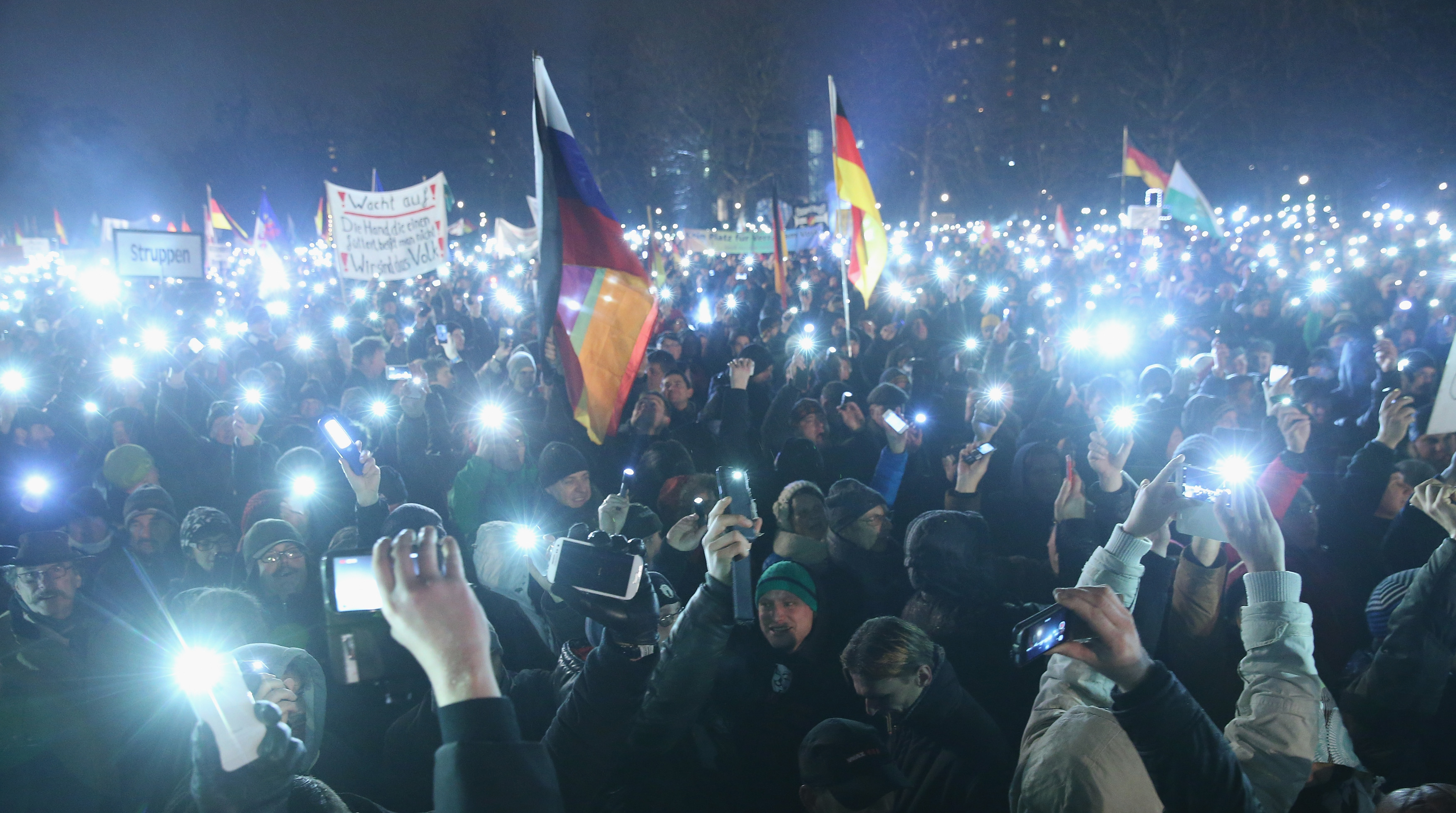 Dresdner Polizei plant Großeinsatz: Antifa rief zu Krawall gegen Pegida auf
