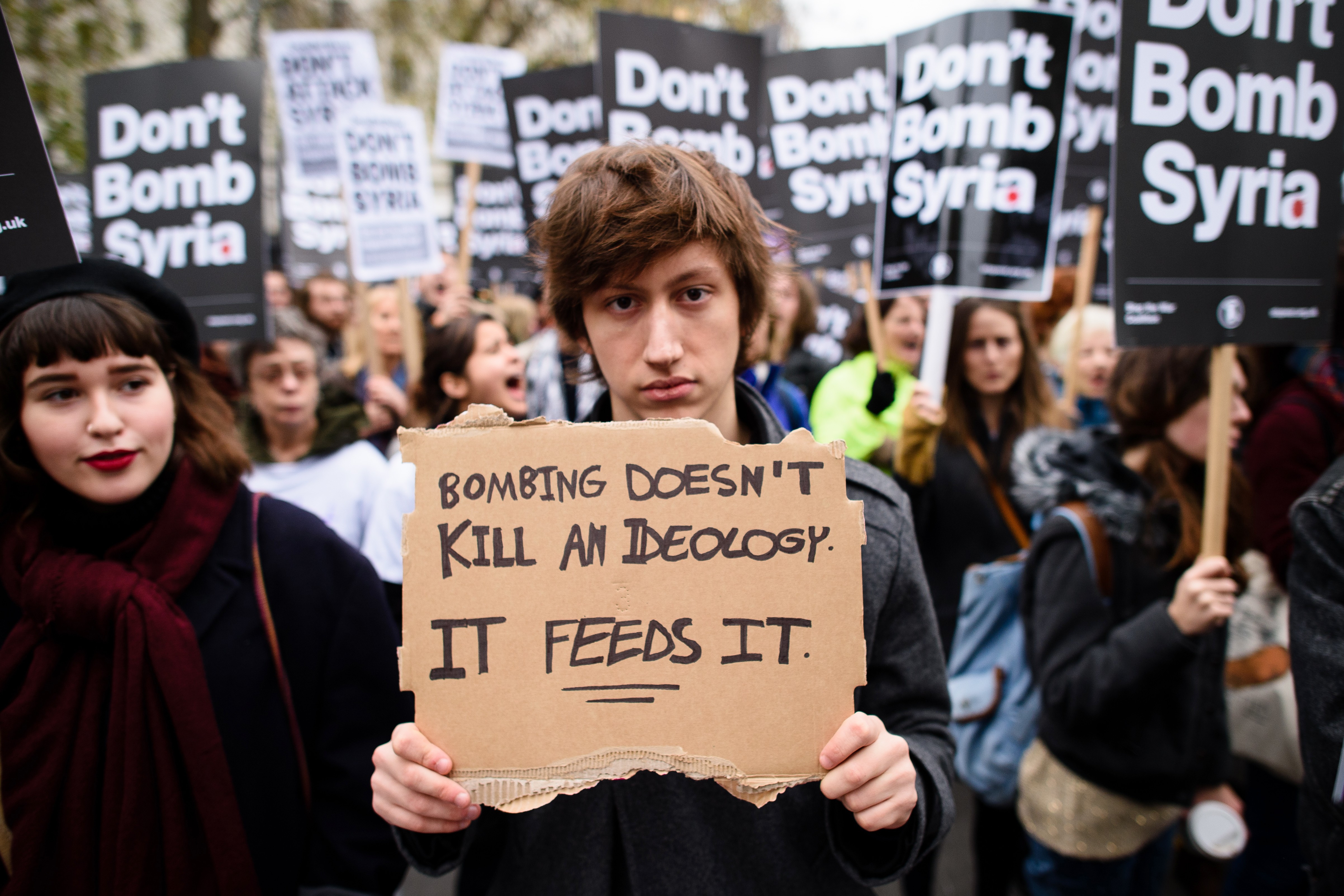 „No-bomb-Syria“: Anti-Kriegs-Demos in London und Madrid