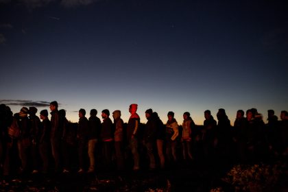 So setzt Türkei EU-Flüchtlings-Deal um: Ins Gefängnis oder zurück nach Syrien