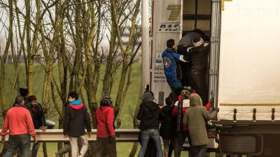 Niedersächsische Polizisten befreien neun Iraker aus Lastwagen – auch Kinder unter illegal Eingereisten