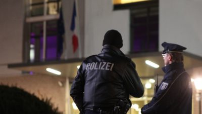 Bundespolizei fahndet wegen Anschlägen von Paris nach zwei Syrern