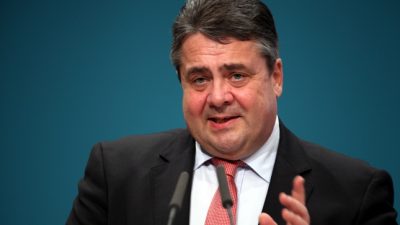 Gabriel gratuliert Papst Franziskus zur Auszeichnung mit Karlspreis