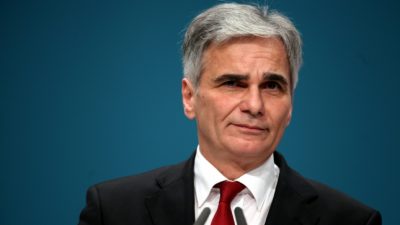 EVP-Fraktionschef: Faymann behindert Lösung der Flüchtlingskrise